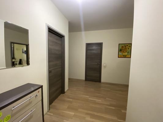 Продам трехкомнатную (3-комн.) квартиру, Заозёрная ул, 3к2, Санкт-Петербург г