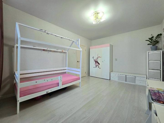 Продам двухкомнатную (2-комн.) квартиру, Пятилеток пр-кт, 3, Санкт-Петербург г