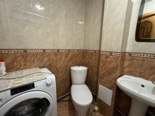 Продам двухкомнатную (2-комн.) квартиру, Байсултанова ул, 13, Нальчик г