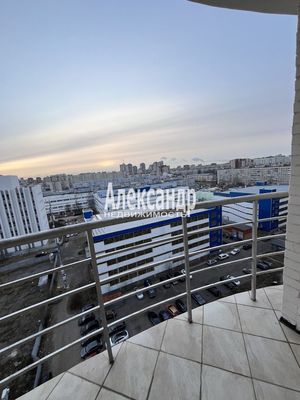 Продам многокомнатную квартиру, Ивана Фомина ул, 14к2, Санкт-Петербург г