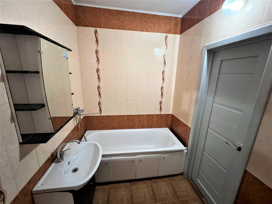 Продам однокомнатную (1-комн.) квартиру, Бежицкая ул, 315к1, Брянск г