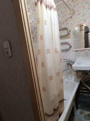 Продам однокомнатную (1-комн.) квартиру, Кирова пр-кт, 31, Луга г