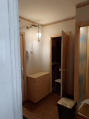 Продам однокомнатную (1-комн.) квартиру, Кирова пр-кт, 31, Луга г