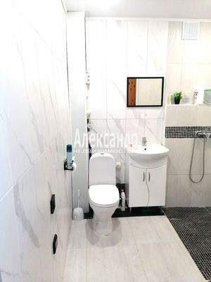 Продам двухкомнатную (2-комн.) квартиру, ГЛОХ ул, 1, Запорожское п