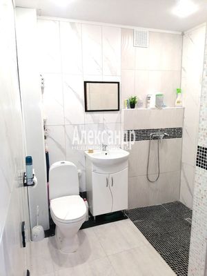 Продам двухкомнатную (2-комн.) квартиру, ГЛОХ ул, 1, Запорожское п