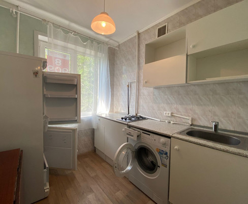 Продам однокомнатную (1-комн.) квартиру, Таганрогская ул, 122к1, Ростов-на-Дону г