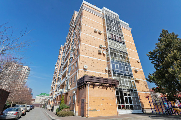 Продам двухкомнатную (2-комн.) квартиру, им. Дзержинского ул, 26к1, Краснодар г