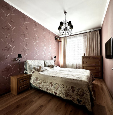 Продам трехкомнатную (3-комн.) квартиру, Коминтерна ул, 139, Нижний Новгород г