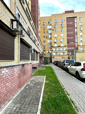 Продам трехкомнатную (3-комн.) квартиру, Коминтерна ул, 139, Нижний Новгород г
