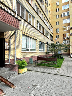 Продам трехкомнатную (3-комн.) квартиру, Коминтерна ул, 139, Нижний Новгород г