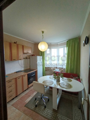 Продам двухкомнатную (2-комн.) квартиру, Юрловский проезд, 14к1, Москва г