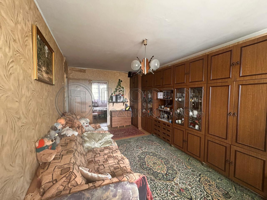 Продам трехкомнатную (3-комн.) квартиру, Молостовых ул, 14к1, Москва г