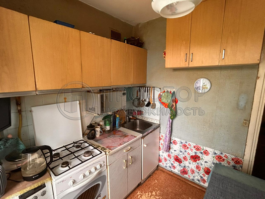 Продам трехкомнатную (3-комн.) квартиру, Молостовых ул, 14к1, Москва г