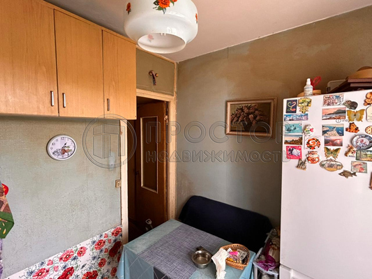 Продам трехкомнатную (3-комн.) квартиру, Молостовых ул, 14к1, Москва г