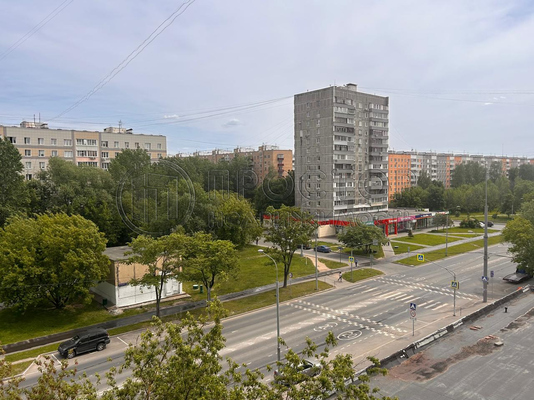 Продам трехкомнатную (3-комн.) квартиру, Молостовых ул, 14к1, Москва г