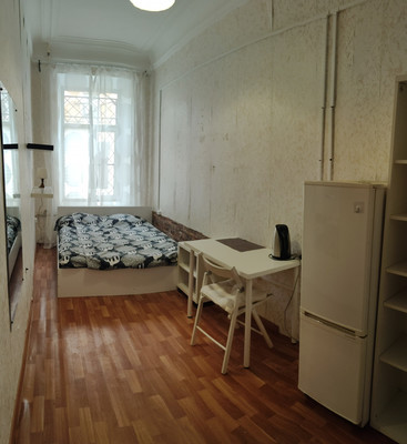 Продам комнату в 8-комн. квартире, 6-я Советская ул, 5, Санкт-Петербург г