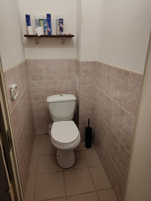 Продам комнату в 8-комн. квартире, 6-я Советская ул, 5, Санкт-Петербург г