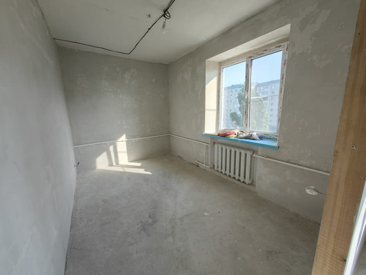 Продам трехкомнатную (3-комн.) квартиру, М.Горького ул, 143, Волгодонск г
