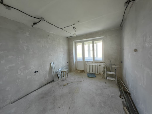 Продам трехкомнатную (3-комн.) квартиру, М.Горького ул, 143, Волгодонск г
