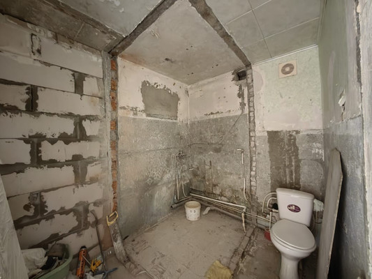 Продам трехкомнатную (3-комн.) квартиру, М.Горького ул, 143, Волгодонск г