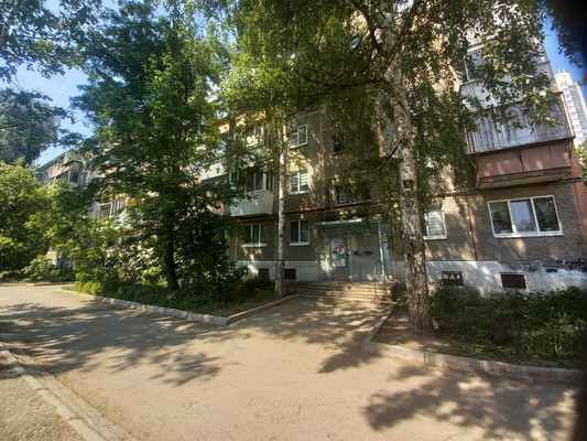 Продам двухкомнатную (2-комн.) квартиру, Ясная ул, 32к4, Екатеринбург г