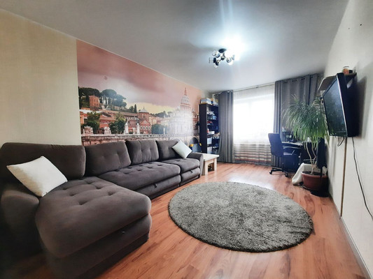Продам двухкомнатную (2-комн.) квартиру, С.Жилина ул, 4, Медведево пгт