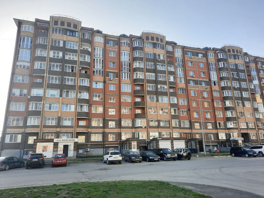 Продам двухкомнатную (2-комн.) квартиру, С.Жилина ул, 4, Медведево пгт
