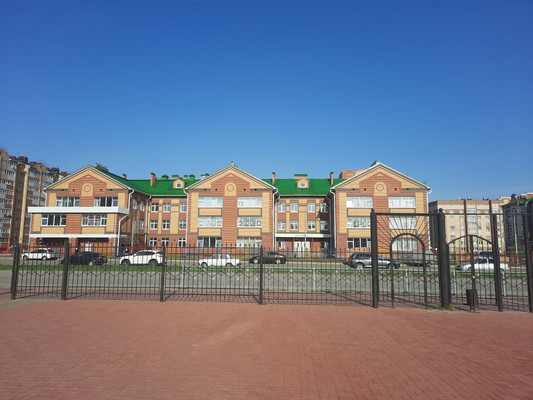 Продам двухкомнатную (2-комн.) квартиру, С.Жилина ул, 4, Медведево пгт