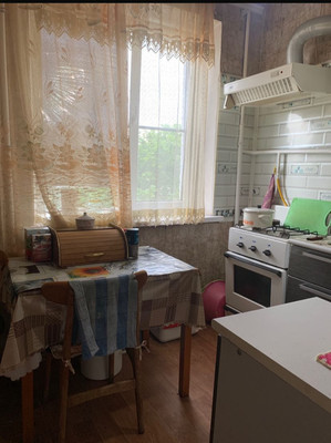 Продам двухкомнатную (2-комн.) квартиру, Чернышевского ул, 1кб, Армавир г