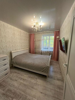 Продам трехкомнатную (3-комн.) квартиру, Куйбышева ул, 171, Калининград г