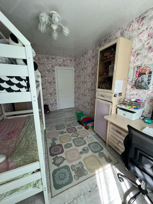 Продам трехкомнатную (3-комн.) квартиру, Куйбышева ул, 171, Калининград г