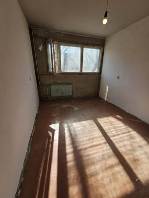 Продам двухкомнатную (2-комн.) квартиру, Партизана Германа ул, 24, Санкт-Петербург г