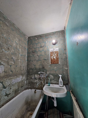 Продам двухкомнатную (2-комн.) квартиру, Партизана Германа ул, 24, Санкт-Петербург г