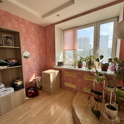 Продам двухкомнатную (2-комн.) квартиру, Нахимовский пр-кт, 42, Москва г