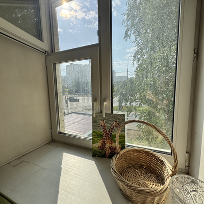 Продам двухкомнатную (2-комн.) квартиру, Нахимовский пр-кт, 42, Москва г