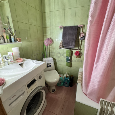 Продам двухкомнатную (2-комн.) квартиру, Нахимовский пр-кт, 42, Москва г