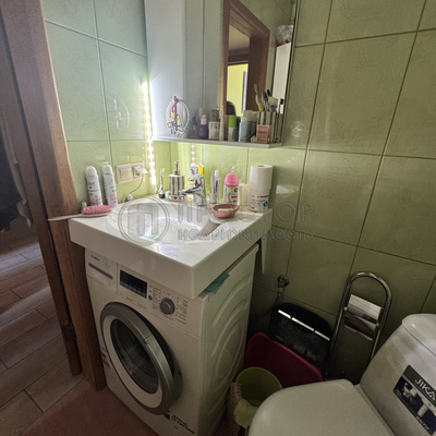 Продам двухкомнатную (2-комн.) квартиру, Нахимовский пр-кт, 42, Москва г