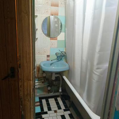 Продам трехкомнатную (3-комн.) квартиру, 2-я Комсомольская ул, 40к1, Санкт-Петербург г