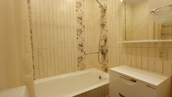 Продам однокомнатную (1-комн.) квартиру, Большевиков пр-кт, 33Ак1, Санкт-Петербург г