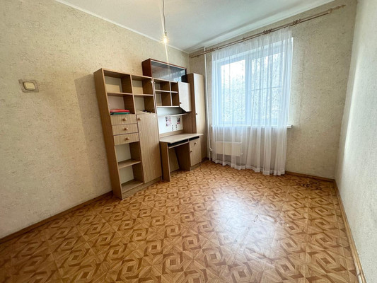Продам трехкомнатную (3-комн.) квартиру, Зорге ул, 27/1, Ростов-на-Дону г