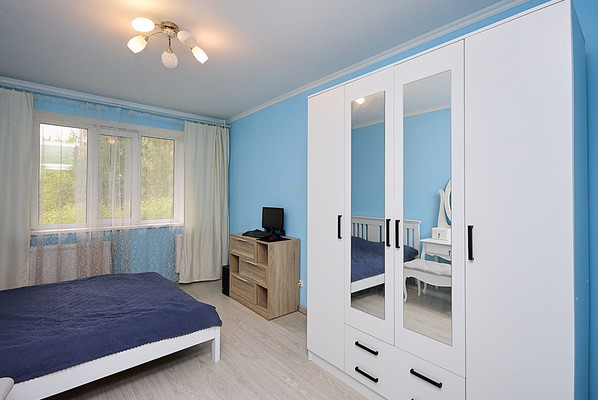 Продам трехкомнатную (3-комн.) квартиру, Испытателей пр-кт, 24ак1, Санкт-Петербург г