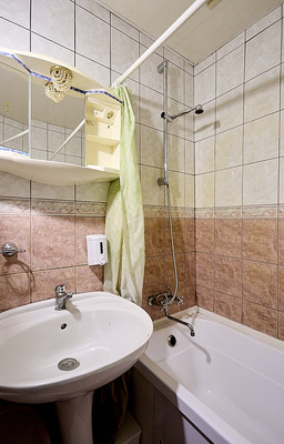 Продам трехкомнатную (3-комн.) квартиру, Испытателей пр-кт, 24ак1, Санкт-Петербург г