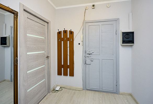Продам трехкомнатную (3-комн.) квартиру, Испытателей пр-кт, 24ак1, Санкт-Петербург г