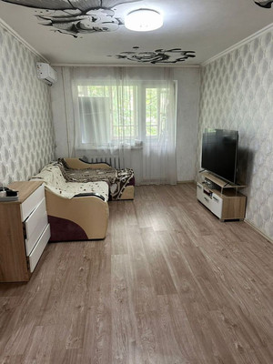 Продам двухкомнатную (2-комн.) квартиру, 2-я Краснодарская ул, 155/2, Ростов-на-Дону г