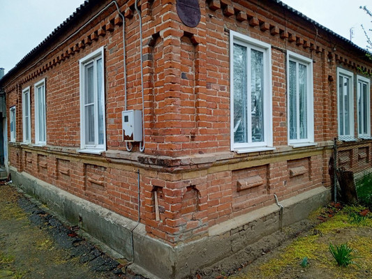Продам дом, 2 мкр, Кропоткин г, 0 км от города