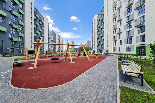 Продам двухкомнатную (2-комн.) , Блюхера ул, 125В, Челябинск г