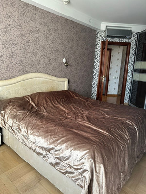 Сдам трехкомнатную (3-комн.) квартиру, Хорошёвское ш, 16к1, Москва г