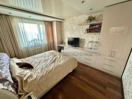 Продам трехкомнатную (3-комн.) квартиру, Клязьминская ул, 11к2, Москва г