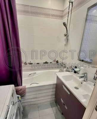 Продам трехкомнатную (3-комн.) квартиру, Клязьминская ул, 11к2, Москва г