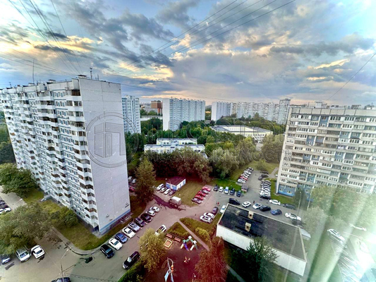 Продам трехкомнатную (3-комн.) квартиру, Клязьминская ул, 11к2, Москва г